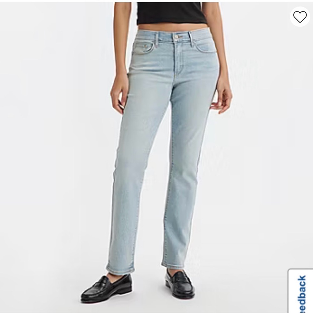 Levi's Women’s Classic Light Denim Straight Jeans